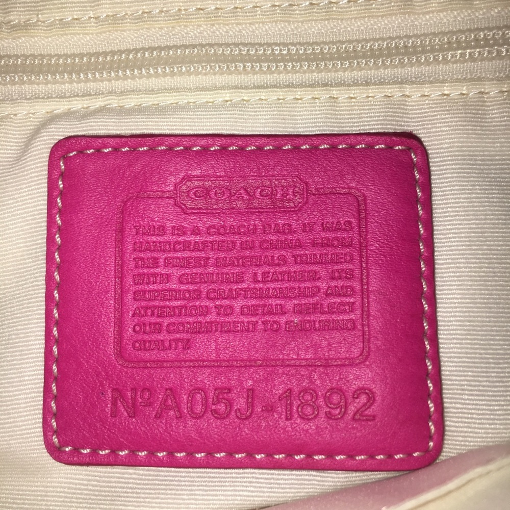 Coach Pocketbook White Satin And Leather Gem